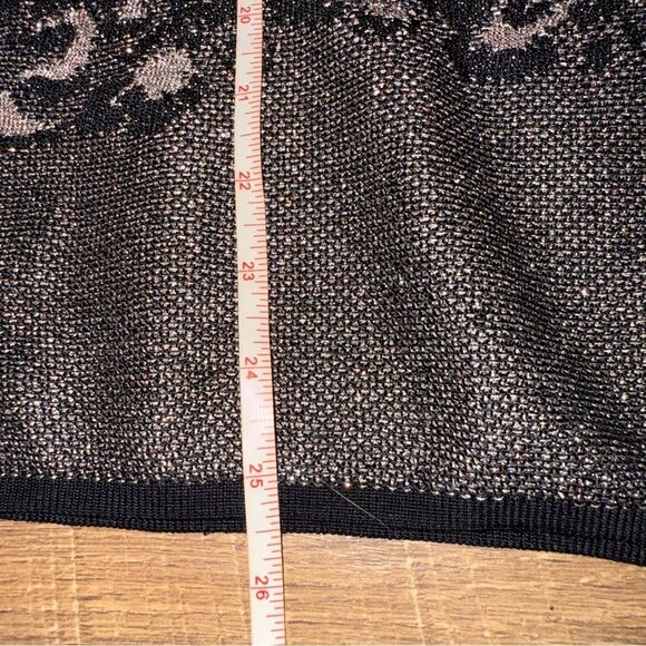 White House Black Market Elegant Black and Pink Leopard Print Sleeveless Top - Picture 2 of 6